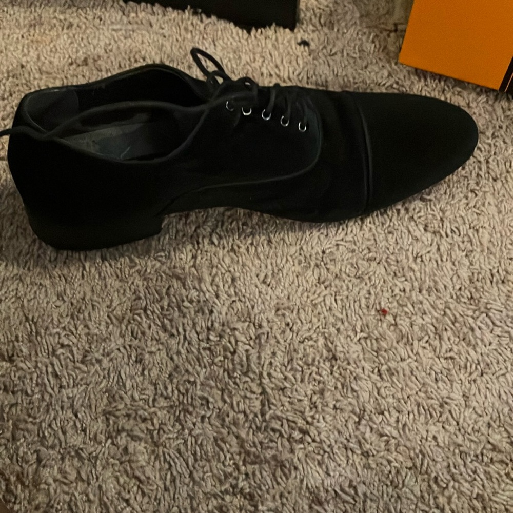 I’m selling a black luxury church shoe